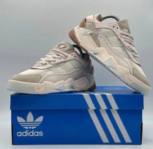 حذاء أديدس نسائي  Adidas