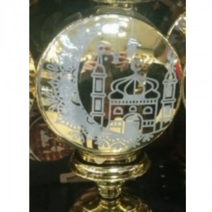 قطعة فنية ذهبية هلال ومسجد