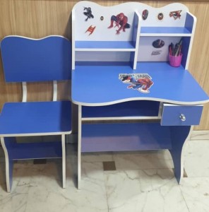 طاولة مكتب للأطفال مع كرسي