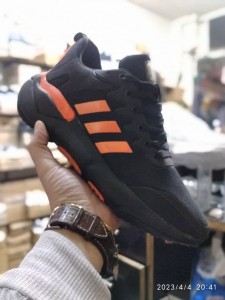 بوط رياضي للشباب